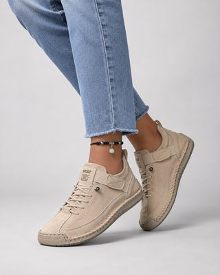 Minimalist Lace-Up Sneakers for Women Canvas Uppers Adjustable Fit Casual Everyday Style