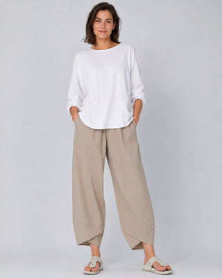 Modern Wide Leg Cropped Trousers for Women with Drawstring Waist and Relaxed Fit in High-Quality Fabric