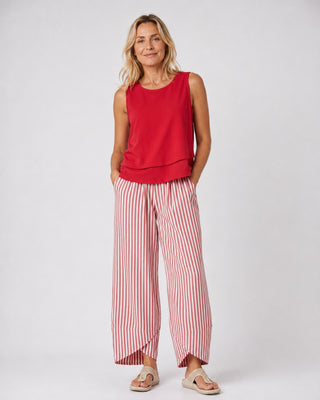 Casual Leaf Print Women's Pants Set with Sleeveless Layered Top and Wide-Leg Trousers