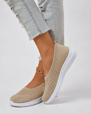 Lightweight Casual Knit Sneakers Slip-On Design Breathable Upper Cushioned Sole for Everyday Wear