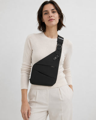 Sleek Black Crossbody Bag with Adjustable Strap Anti-Theft Design and Multiple Compartments