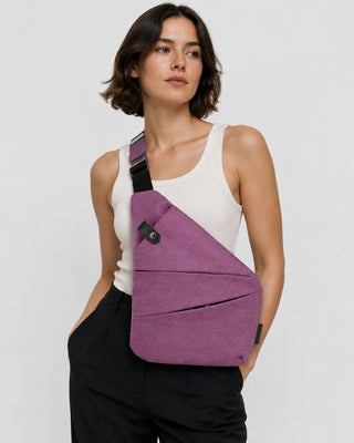 Sleek Black Crossbody Bag with Adjustable Strap Anti-Theft Design and Multiple Compartments
