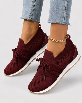 Modern Lace-Up Sneaker for Women Knit Upper Contrast Sole Everyday Casual Wear