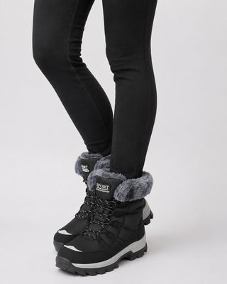 Lace-Up Winter Boots Women with Faux Fur Lining and Chunky Lug Sole for Snowy Weather