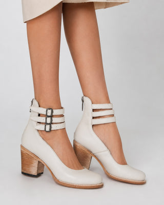 Modern Block Heel Ankle Booties with Buckled Straps Leather Upper for Comfortable Everyday Wear