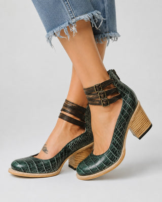 Modern Block Heel Ankle Booties with Buckled Straps Leather Upper for Comfortable Everyday Wear